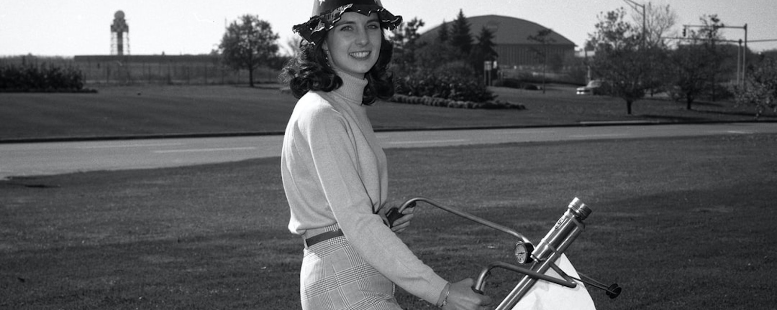 How Much Should I Tell?